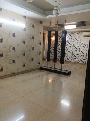 Room in 4 BHK Apartment at The Rama Apartment, Sector 43 – for Rent