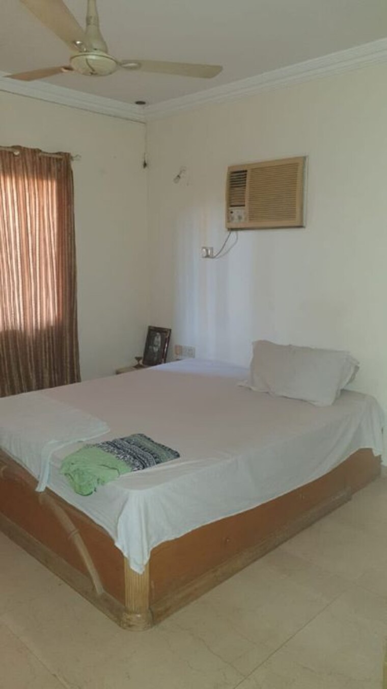 Bedroom, santacruz west 2 Bedroom 700 Sq.Ft. Apartment In Santacruz West Mumbai 10542555