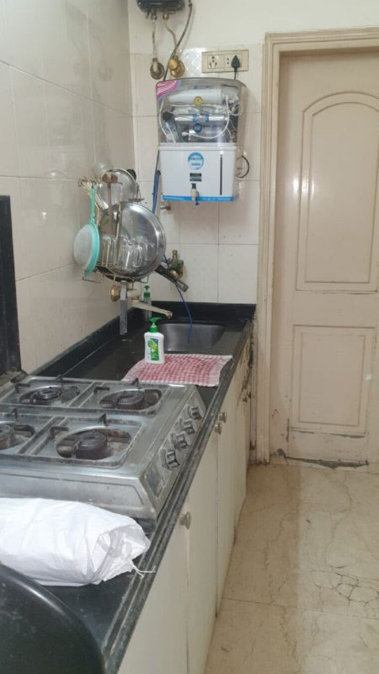 Kitchen, santacruz west 2 Bedroom 700 Sq.Ft. Apartment In Santacruz West Mumbai 10542555