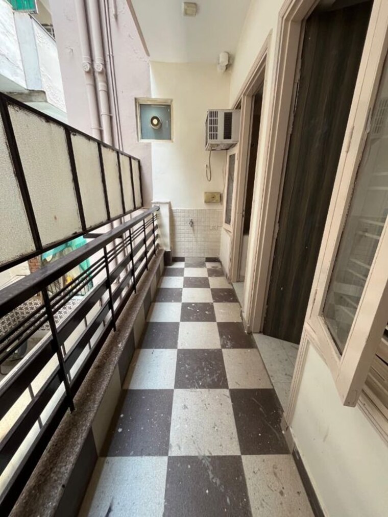 Balcony, sector 46 3 Bedroom 2199 Sq.Ft. Builder Floor In Sector 46 Gurgaon 10542560