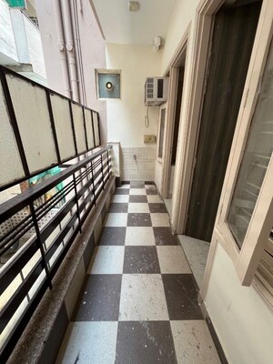 Balcony in 3 BHK Builder Floor at Sector 39 – for Rent