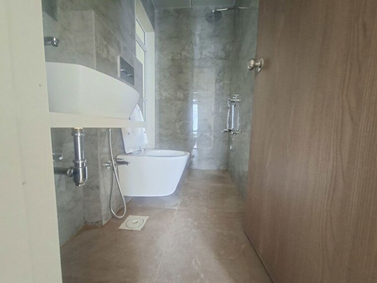 Bathroom, dosti-tulip 2 Bedroom 583 Sq.Ft. Apartment In Balkum Pada Thane 10542566