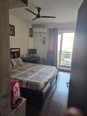 Bedroom in 2.5 BHK Apartment at BPTP Spacio, Sector 37d – for Rent