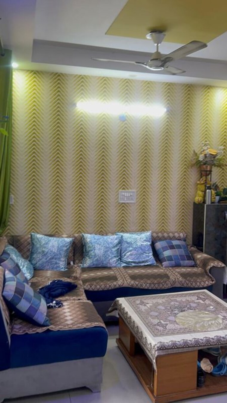 Living Room, mahagun-mahagunpuram 2 Bedroom 900 Sq.Ft. Apartment In Shastri Nagar Ghaziabad 10542573