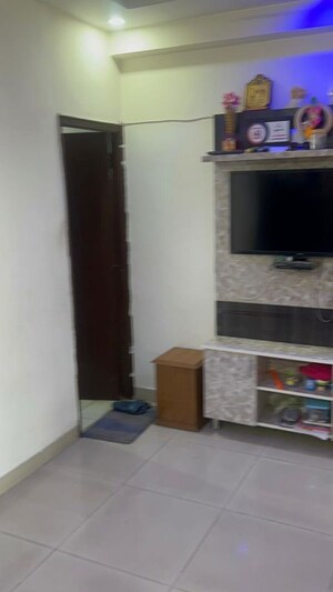 Furnished Amenities in 2 BHK Apartment at Mahagun Mahagunpuram, Shastri Nagar – for Sale