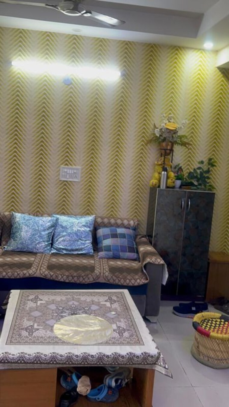 Living Room, mahagun-mahagunpuram 2 Bedroom 900 Sq.Ft. Apartment In Shastri Nagar Ghaziabad 10542573