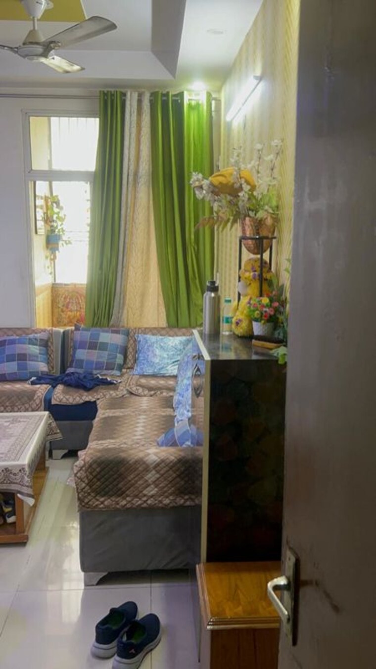 Living Room, mahagun-mahagunpuram 2 Bedroom 900 Sq.Ft. Apartment In Shastri Nagar Ghaziabad 10542573