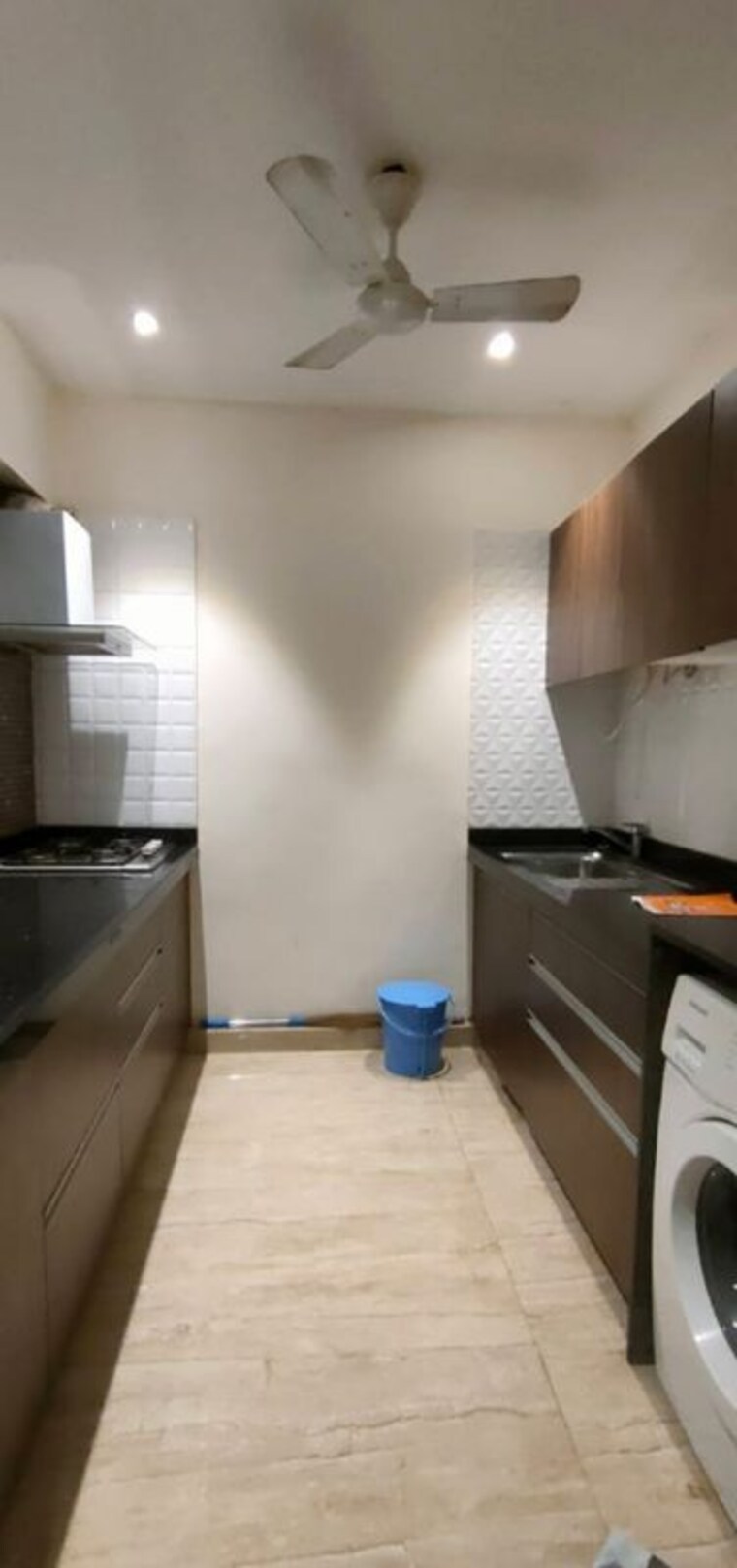 Kitchen, khar west 2 Bedroom 500 Sq.Ft. Apartment In Khar West Mumbai 10542588