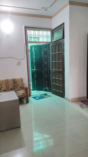 Room in 2.5 BHK Independent House at Gomti Nagar – for Rent
