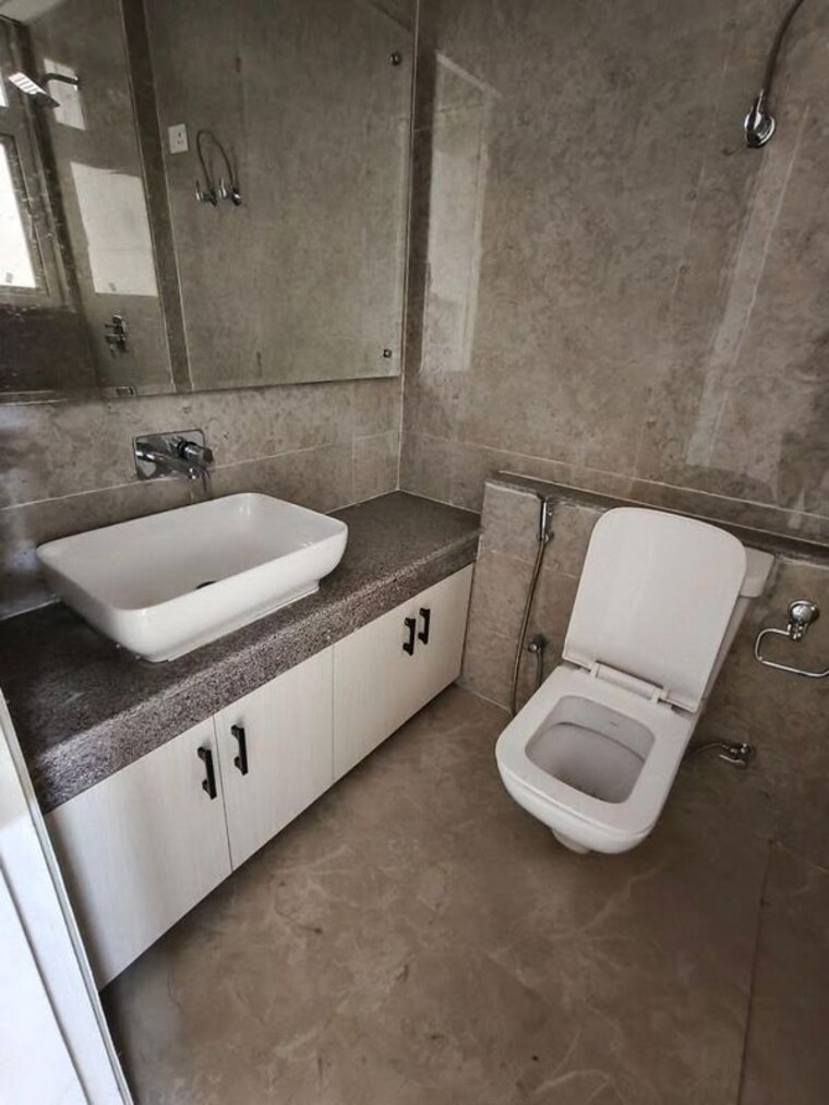 Bathroom, aman vihar 1 Bedroom 450 Sq.Ft. Apartment In Aman Vihar Delhi 10542607