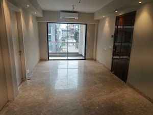 Room in 4 BHK Apartment at Emaar Emerald Floors, Sector 65 – for Rent