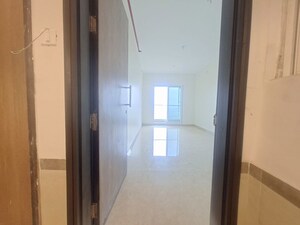 2 BHK Apartment – Entrance View at Dosti Tulip, Balkum Pada - for Sale