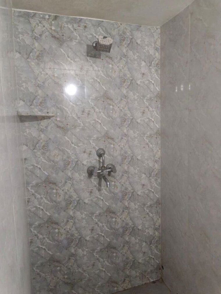Bathroom, sector 52a 1 RK 350 Sq.Ft. Builder Floor In Sector 52a Gurgaon 10542649