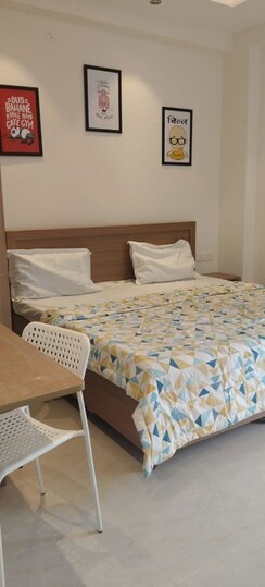 2.5 BHK + Prayer Room,Study Room,Extra Room,Basement,Store Room Builder Floor For Rent in Smart World Orchard
