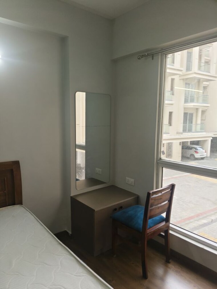 Room, signature-global-city 3 Bedroom 1300 Sq.Ft. Apartment In Sector 37d Gurgaon 10542676