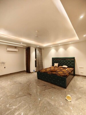 Bedroom in 4 BHK Apartment at Saket – for Rent