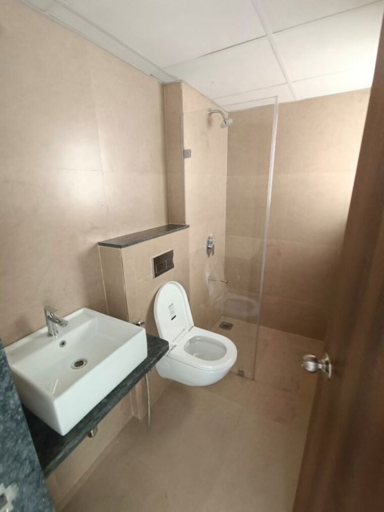 Bathroom, runwal-the-central-park 2 Bedroom 1000 Sq.Ft. Apartment In Chinchwad Pune 10542738