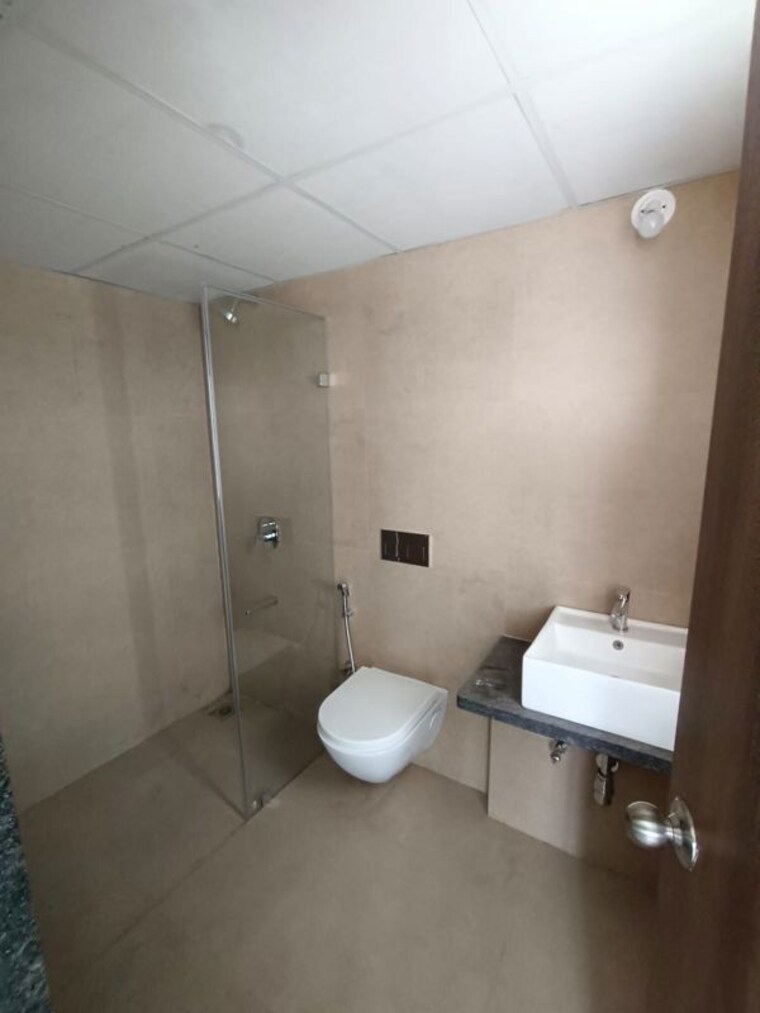Bathroom, runwal-the-central-park 3 Bedroom 1200 Sq.Ft. Apartment In Chinchwad Pune 10542775