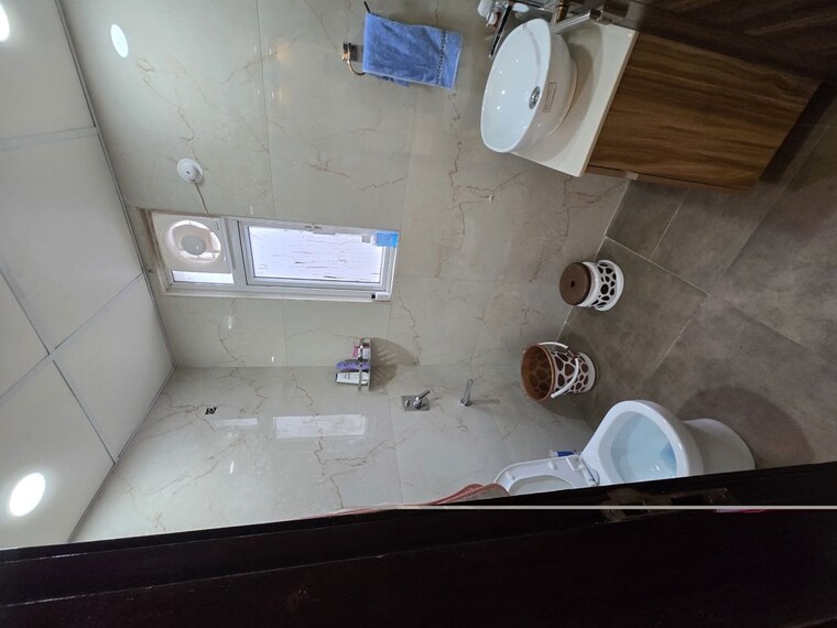 Bathroom, saan-verdante 3 Bedroom 1975 Sq.Ft. Apartment In Sector 95 Gurgaon 10542773