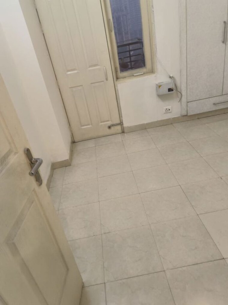 Bathroom, tulip-orange 2.5 Bedroom 1450 Sq.Ft. Apartment In Sector 70 Gurgaon 10542792