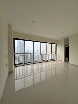 Room in 2 BHK Apartment at Dynamix Divum, Malad East – for Rent