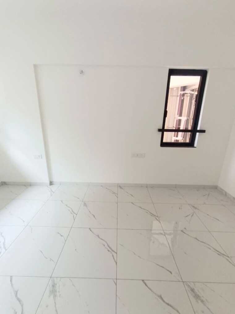 Bathroom, mahindra-nestalgia 2 Bedroom 1000 Sq.Ft. Apartment In Pimpri Pune 10542799
