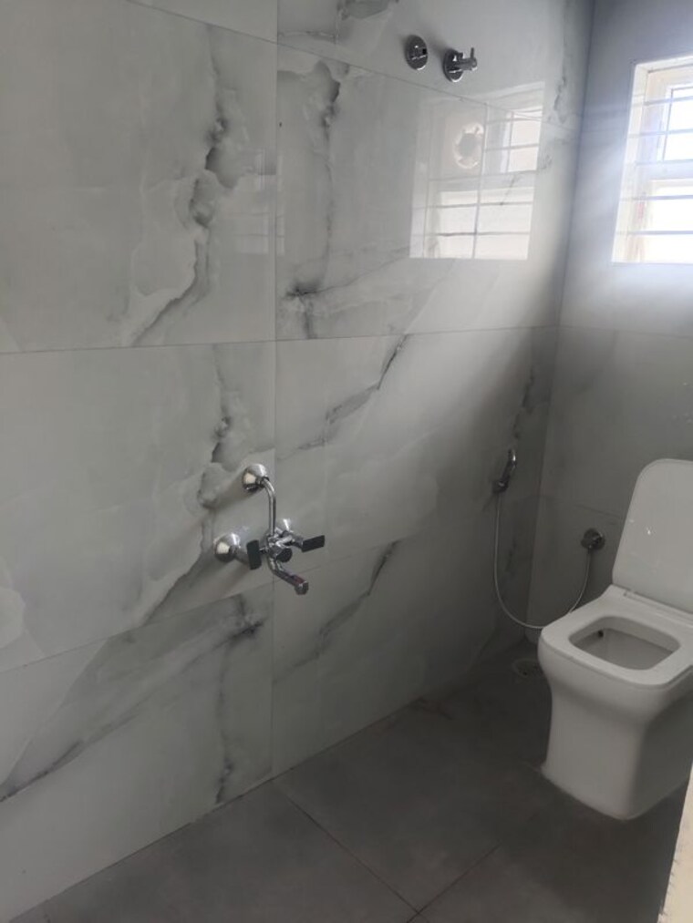 Bathroom, keerthana-residency 2 Bedroom 900 Sq.Ft. Apartment In Kadubeesanahalli Bangalore 10542830
