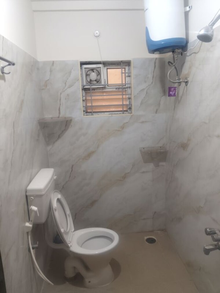Bathroom, prashanth-nilaya 1 Bedroom 600 Sq.Ft. Apartment In Yemalur Bangalore 10542839