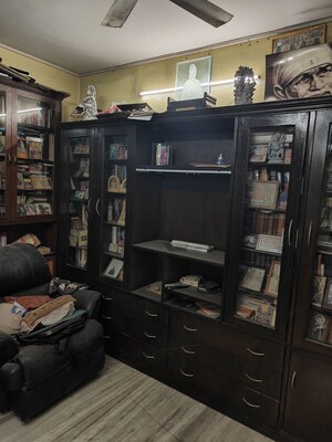 Room in  Apartment at Jadavpur – for Sale