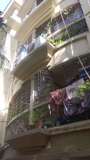  Apartment For Sale in Jadavpur