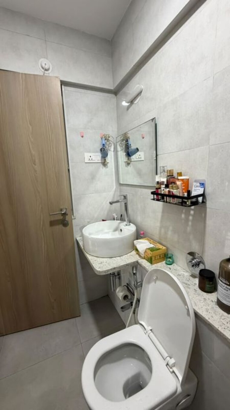 Bathroom, sugee-atharva 2 Bedroom 725 Sq.Ft. Apartment In Prabhadevi Mumbai 10542866