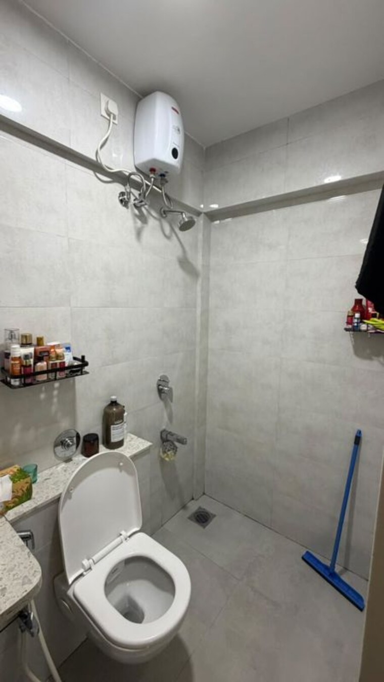 Bathroom, sugee-atharva 2 Bedroom 725 Sq.Ft. Apartment In Prabhadevi Mumbai 10542866
