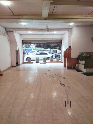  Showroom For Sale in Karol Bagh