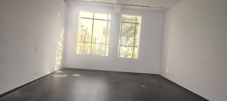 Room, basai-industrial-area Commercial Warehouse 6000 Sq.Ft. In Basai Village Gurgaon 10542904