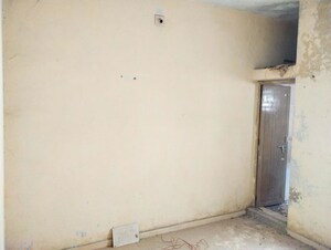 Room in  Independent House at Barejadi – for Sale