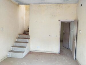 Room in  Independent House at Barejadi – for Sale
