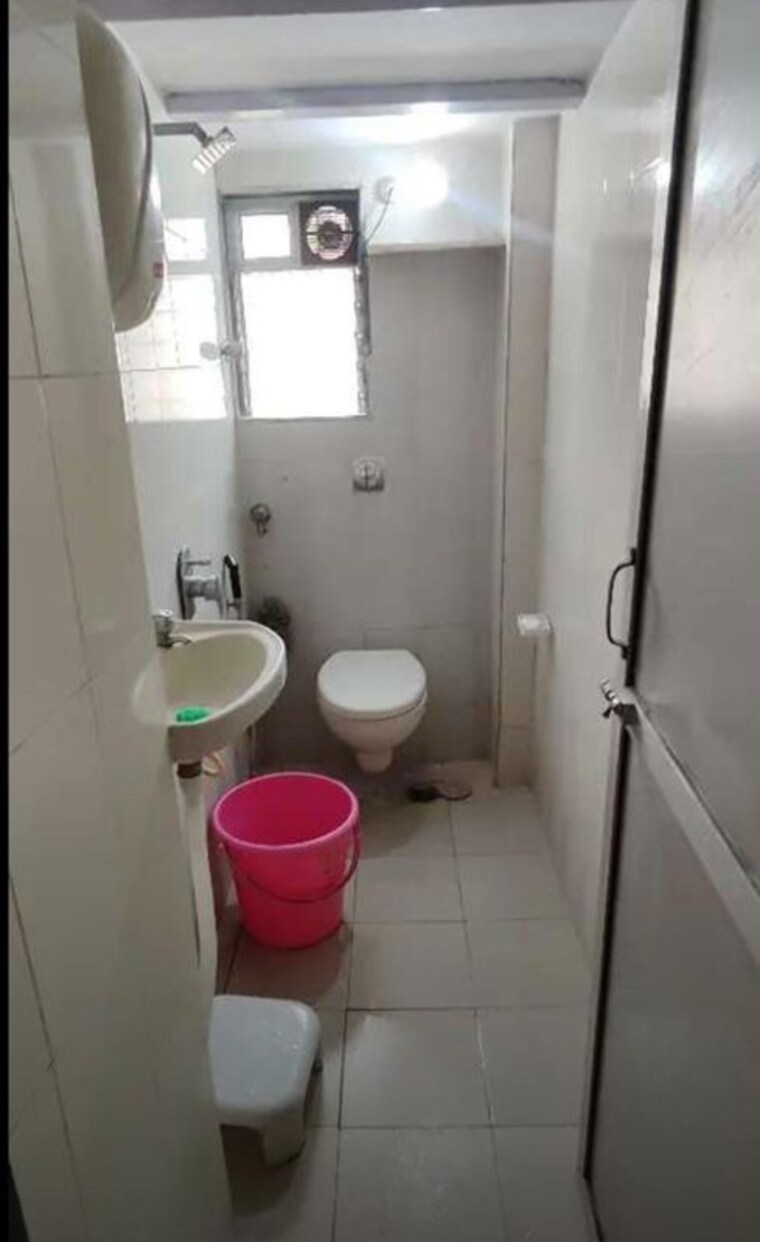Bathroom, jai-ganesh-chs-jb-nagar 2 Bedroom 550 Sq.Ft. Apartment In Jb Nagar Mumbai 10542964
