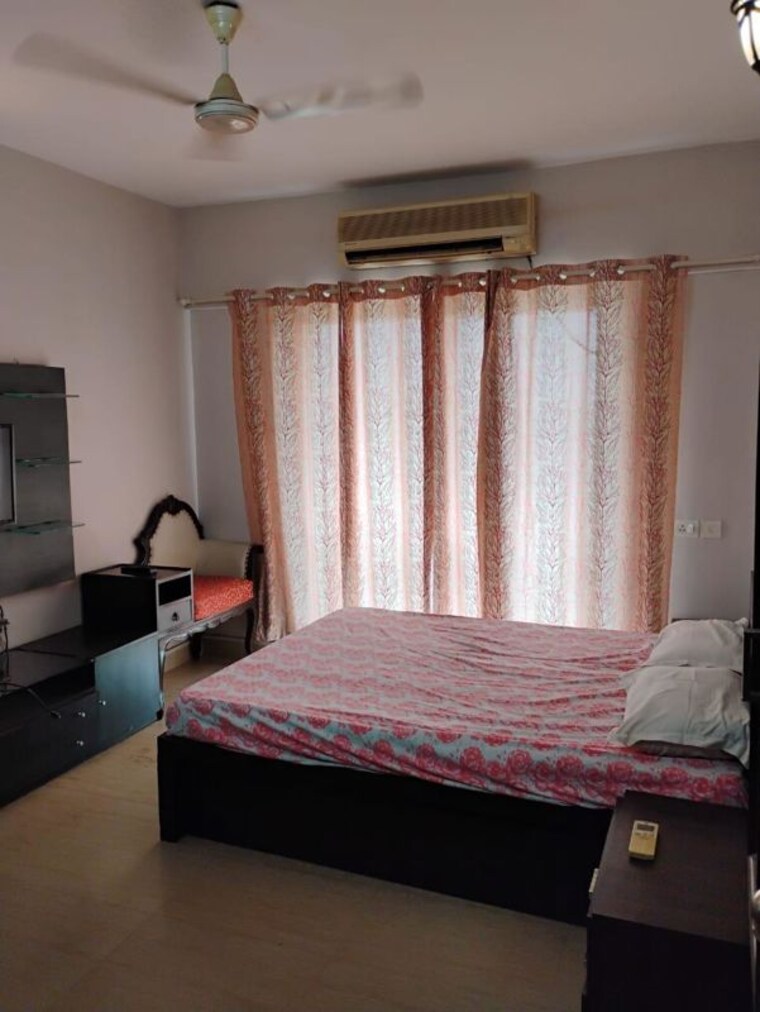Bedroom, kalpataru-mugnus 3 Bedroom 1350 Sq.Ft. Apartment In Bandra East Mumbai 10542980
