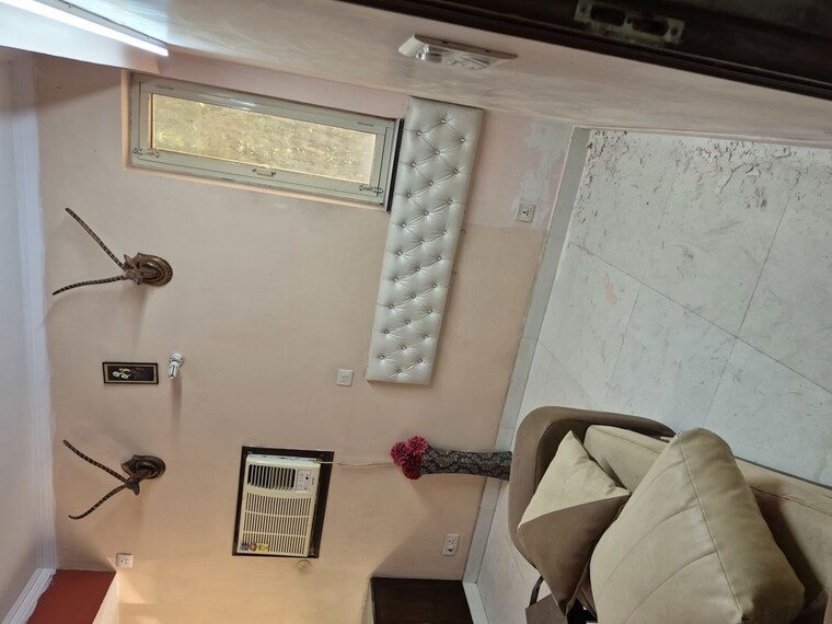 Team Area, mayur vihar 3.5 Bedroom 1350 Sq.Ft. Apartment In Mayur Vihar Delhi 10542970