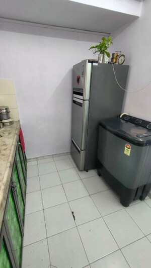 Furnished Amenities in 2 BHK Apartment at Ritu Paradise, Mira Road – for Rent