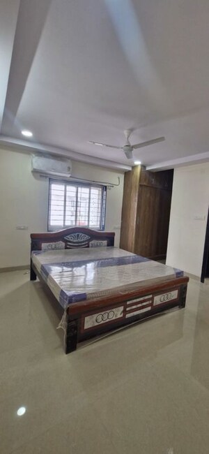 Bedroom in 3 BHK Builder Floor at Kondapur – for Rent