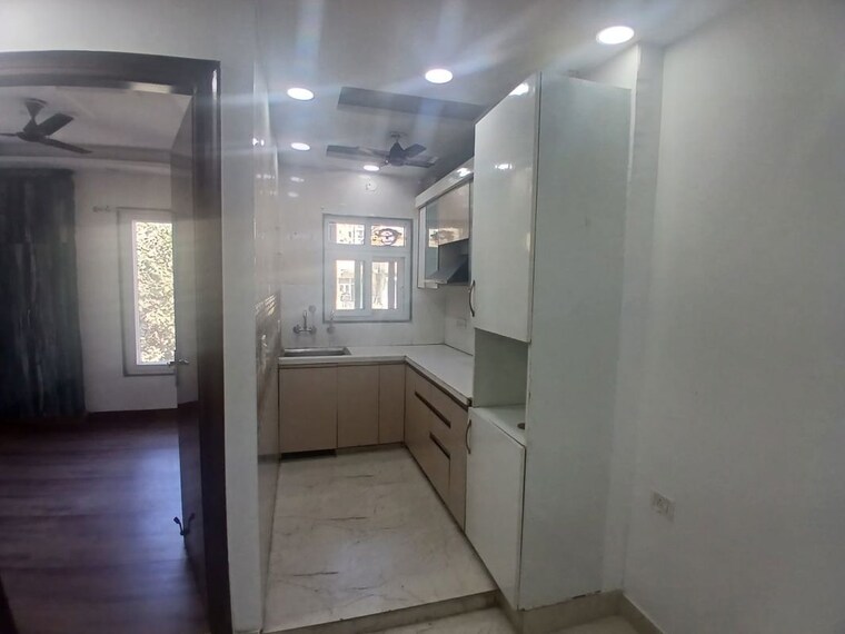 Bathroom, sector 14 dwarka 1 Bedroom 500 Sq.Ft. Apartment In Sector 14 Dwarka Delhi 10543065