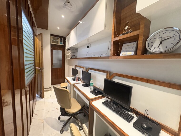 Kitchen, netaji subhash place Commercial Office Space 400 Sq.Ft. In Netaji Subhash Place Delhi 10543067