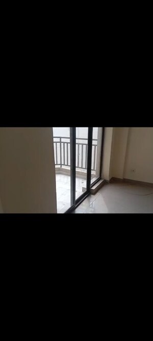 Room in 3.5 BHK Apartment at Ardee City Palm Grove Heights, Sector 52 – for Rent