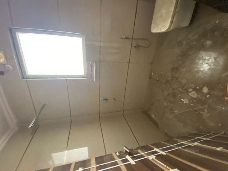 Bathroom, bptp-parklands 4 Bedroom 480 Sq.Yd. Builder Floor In Sector 76 Faridabad 10543099