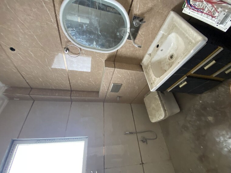 Bathroom, bptp-parklands 4 Bedroom 480 Sq.Yd. Builder Floor In Sector 76 Faridabad 10543099