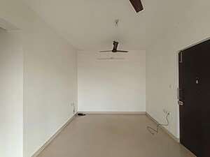 Room in 2 BHK Apartment at Lodha Casa Royale, Balkum Pada – for Sale