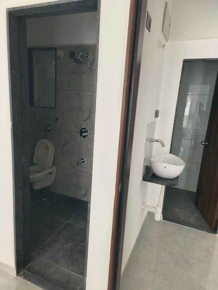 Bathroom, shree-sankalp-the-legend 1 Bedroom 622 Sq.Ft. Apartment In Hinjewadi Pune 10543152