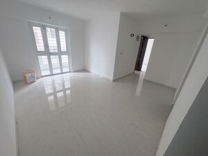 Room in 2 BHK Apartment at Laxmi Emerald, Lohgaon – for Rent