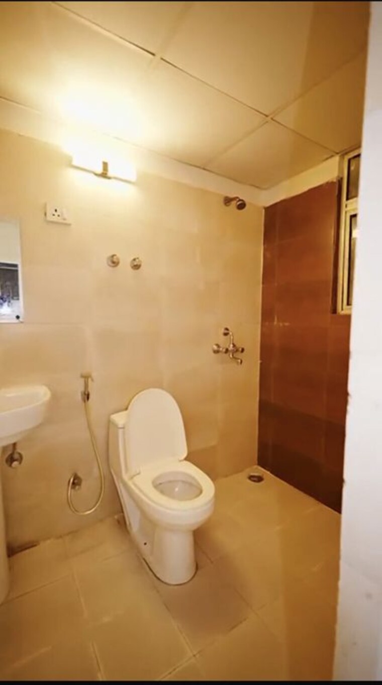 Bathroom, mittal-rajnagar-residency 2 Bedroom 1055 Sq.Ft. Apartment In Raj Nagar Extension Ghaziabad 10543279